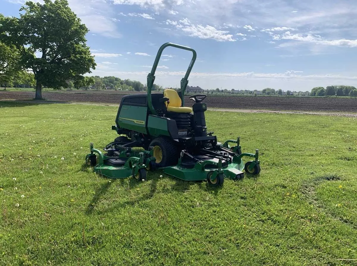 john deere 1600 wide area mower specs