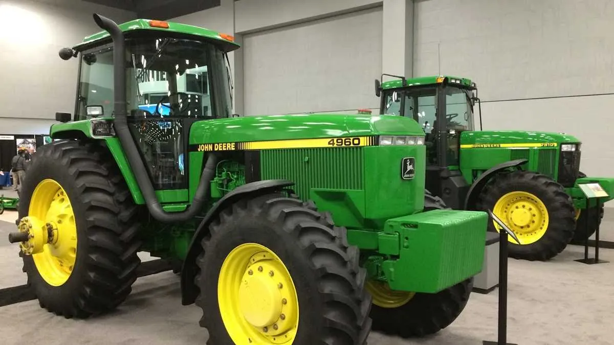 specs on john deere 4960
