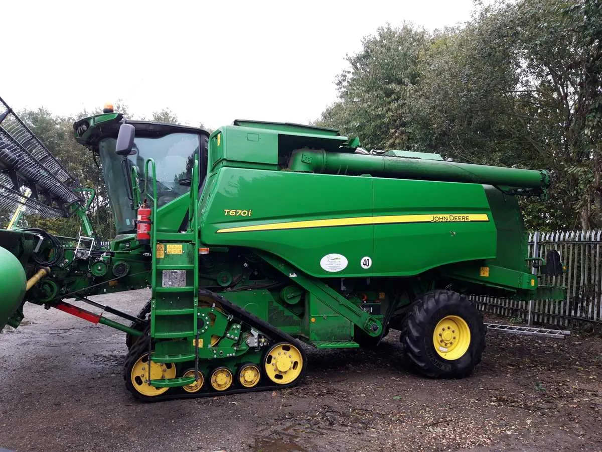 t670 john deere specs
