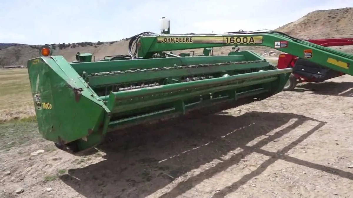 john deere 1600a swather specs