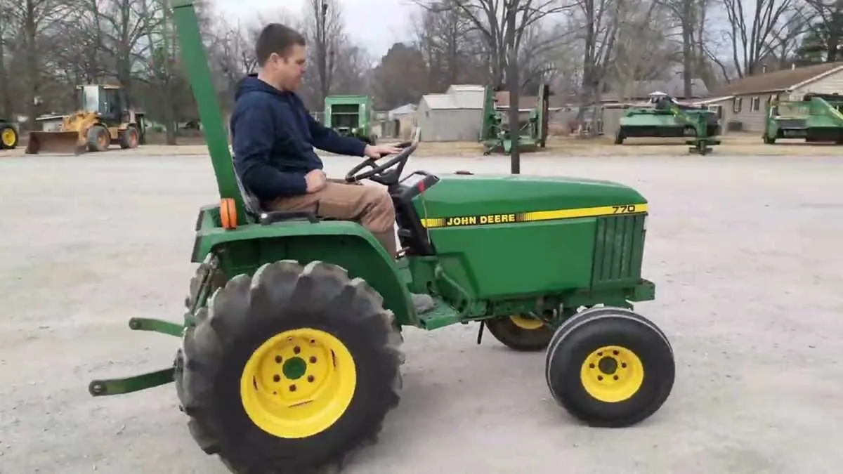 john deer 770 tractor specs