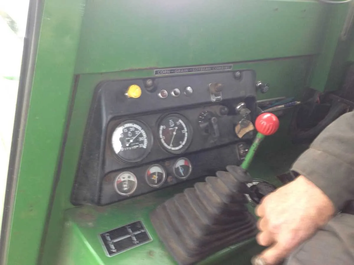 john deere 4400 diesel combine specs