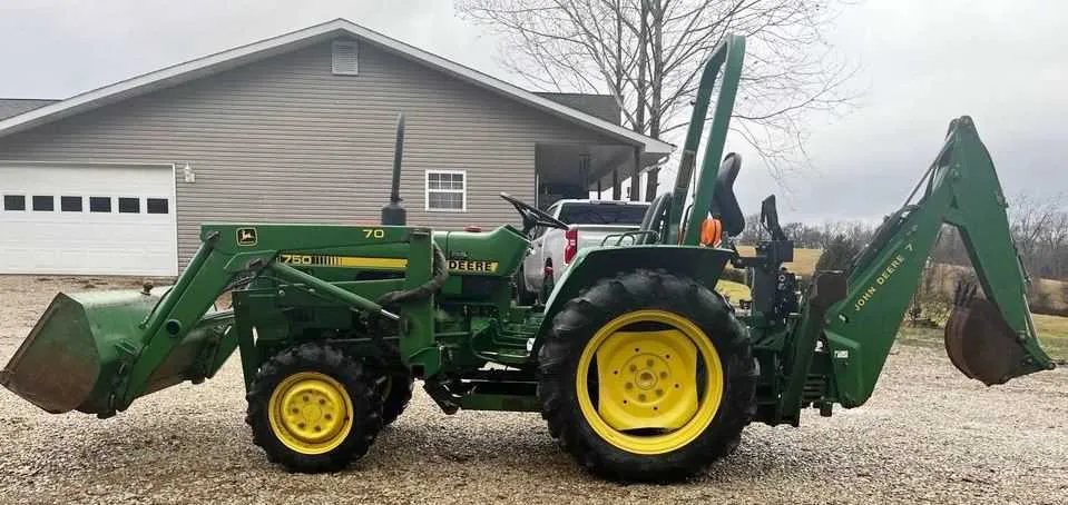 750 john deere engine specs