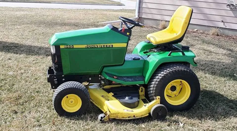 john deere 445 zero turn specs