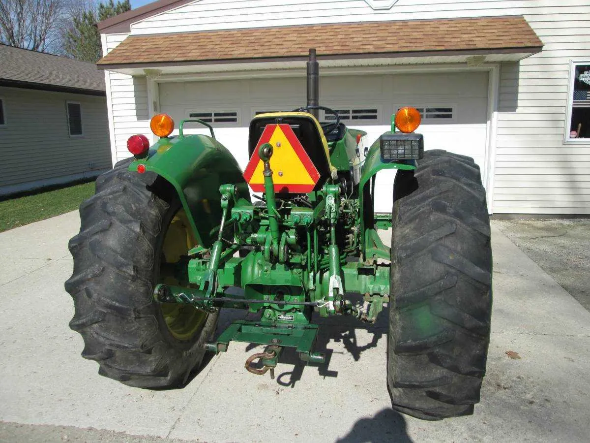 john deere 1650 specs