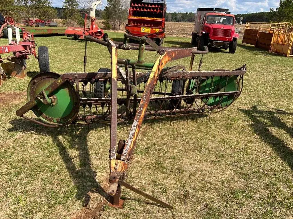 john deere hay rakes specs