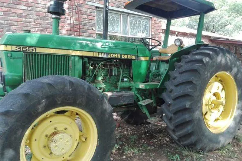 john deere 3351 specs