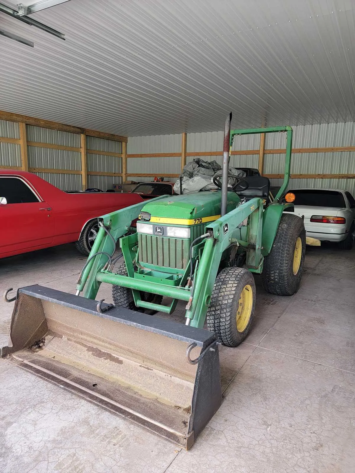 john deere 770 tractor specs