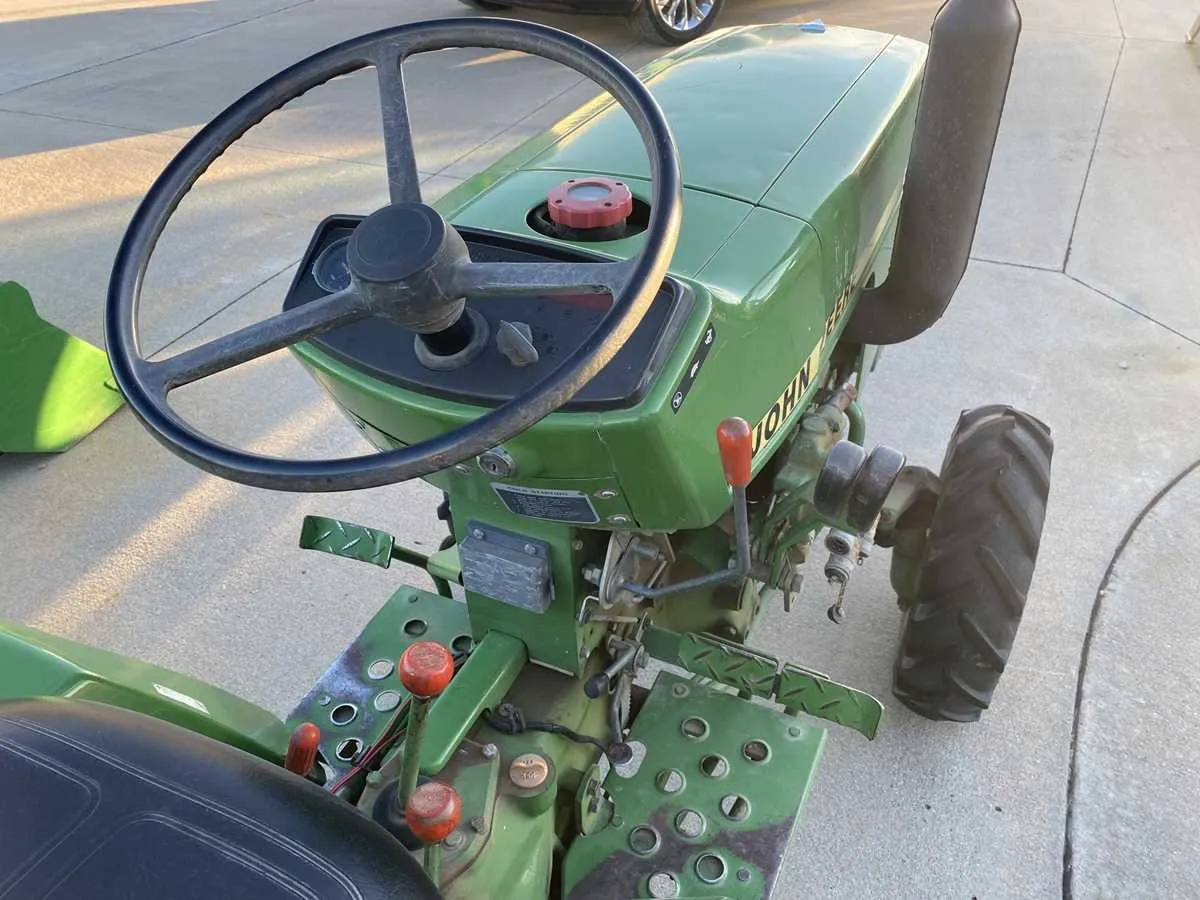 wheel specs for john deere 650 tractor