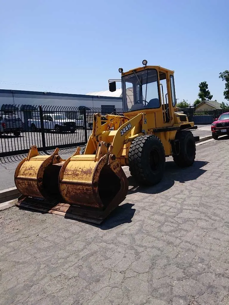 john deere 244h loader specs