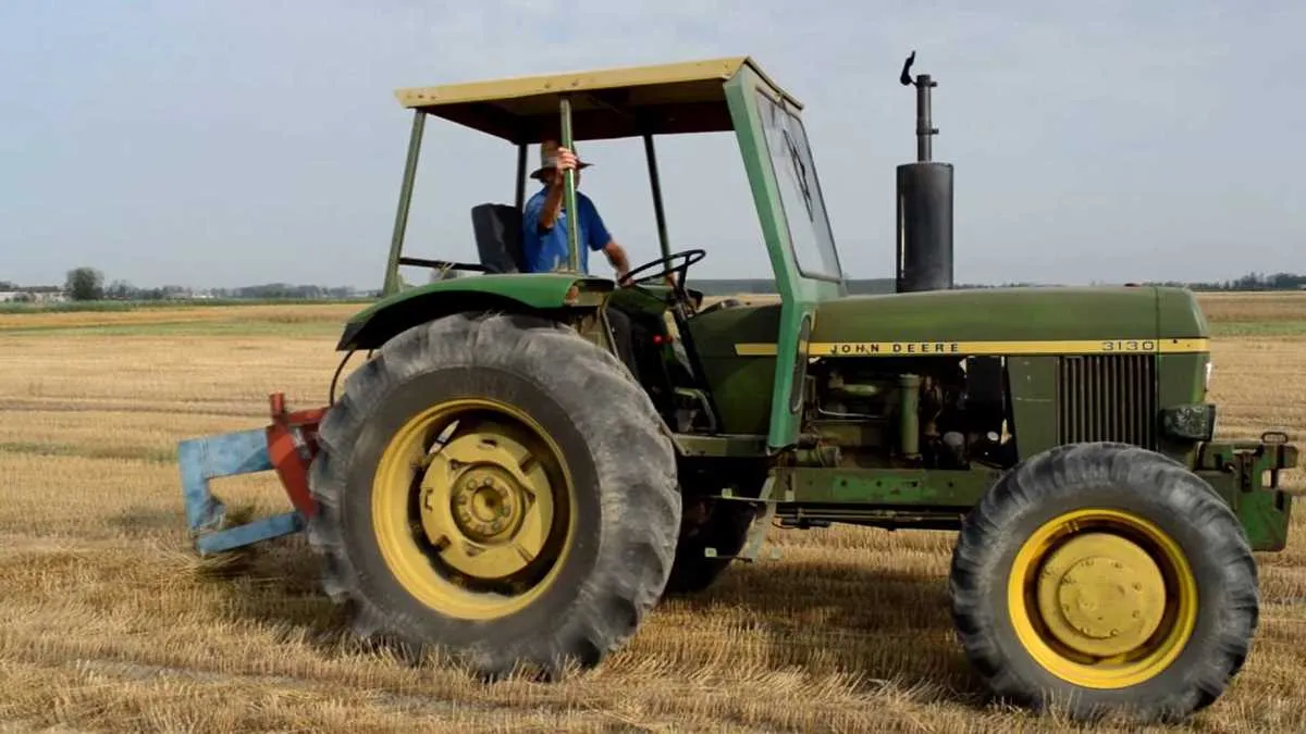 specs for john deere 3130 tractor