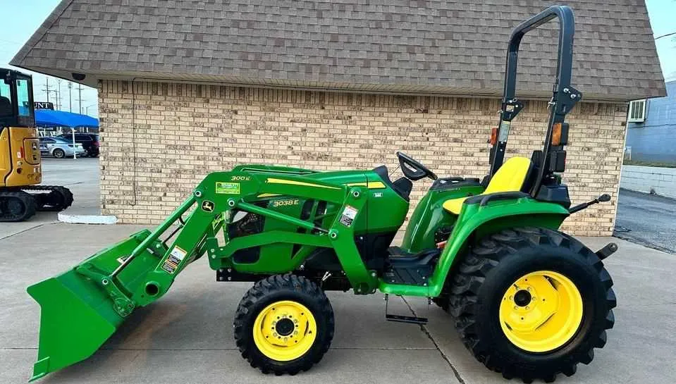 john deer 3038e specs