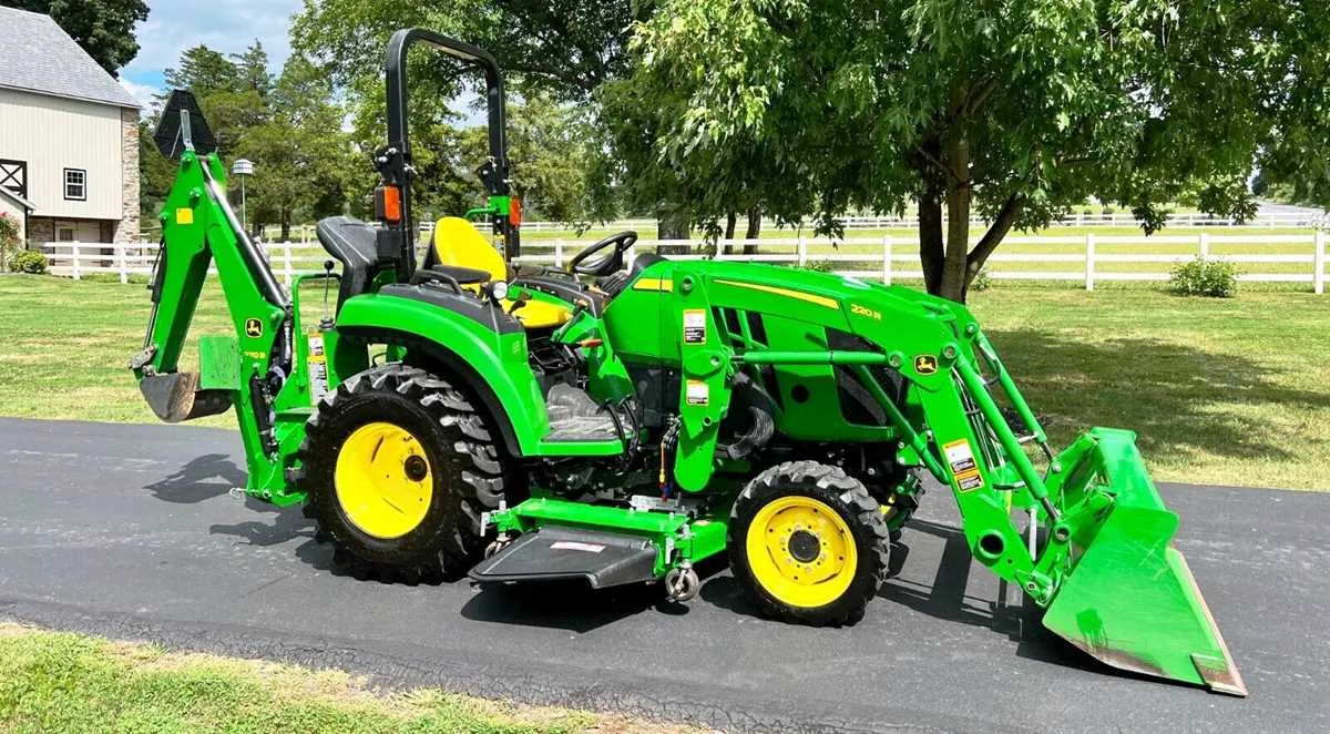 john deere 2032r specs