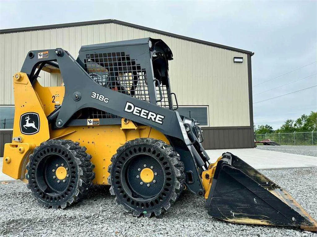 318g john deere specs