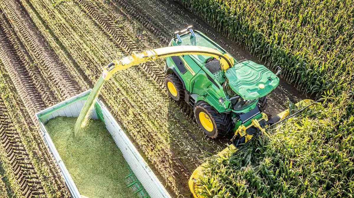 john deere 7400 chopper specs