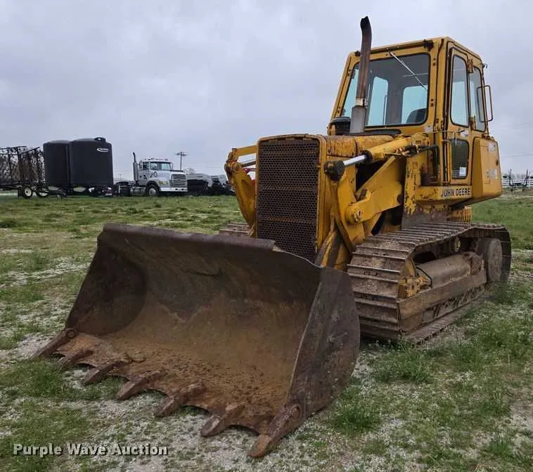 john deere 655b crawler specs