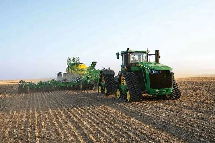 largest john deere tractor specs