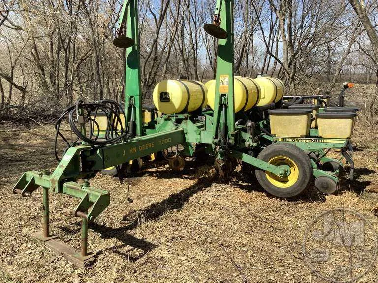 specs to john deere 7200 planter